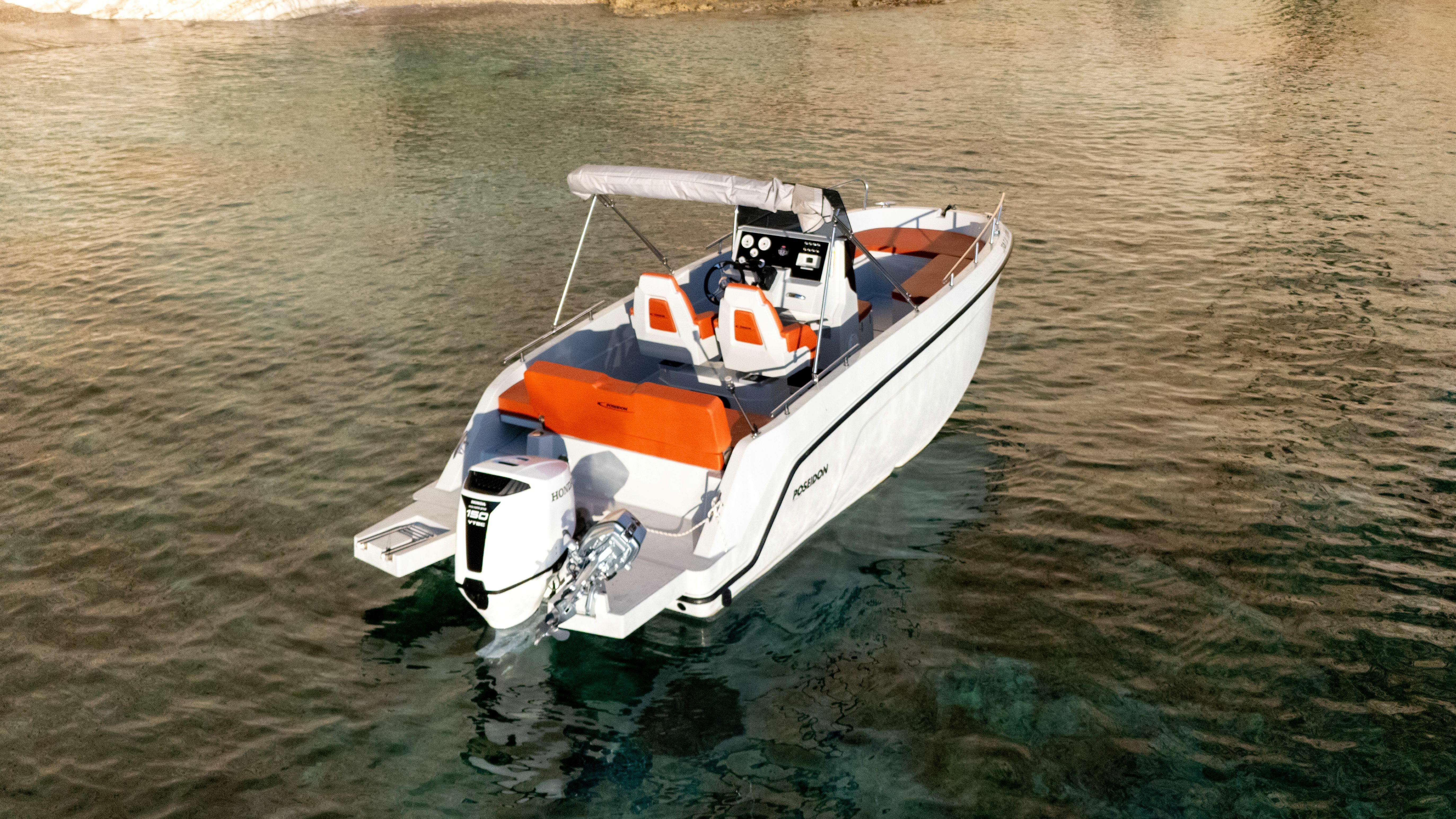 Poseidon 210 | Zef