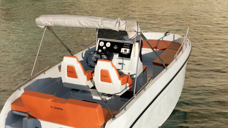 Poseidon 210 | Zef