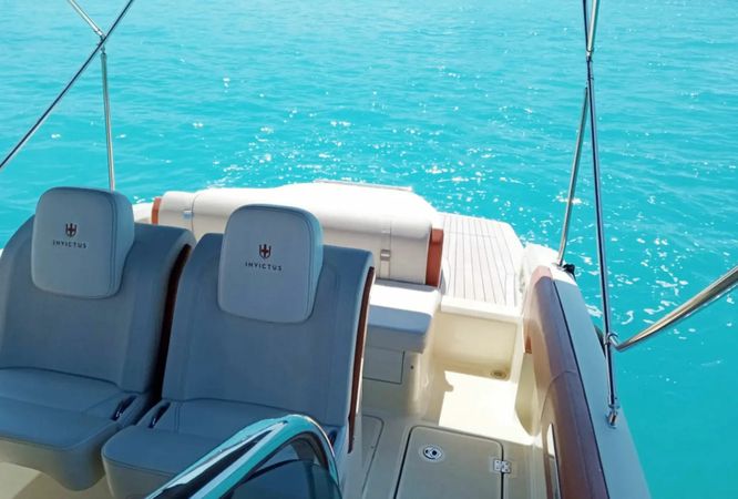 Invictus 280 | Mum