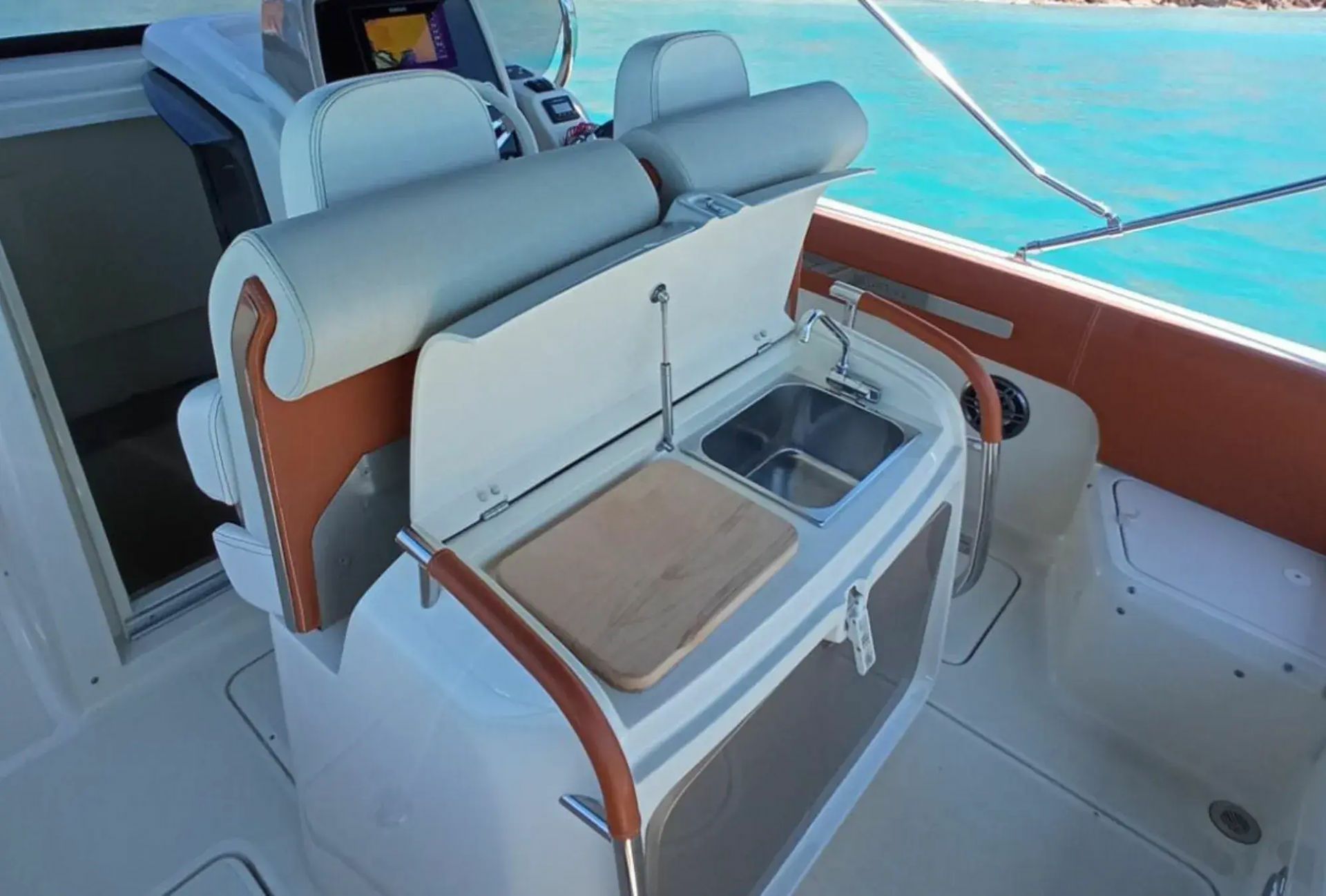 Invictus 280 | Mum