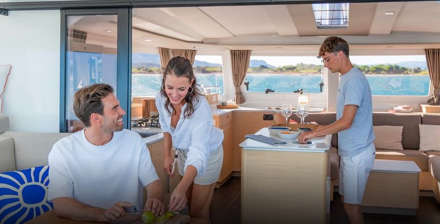 Fountaine Pajot New 44 | Manawa