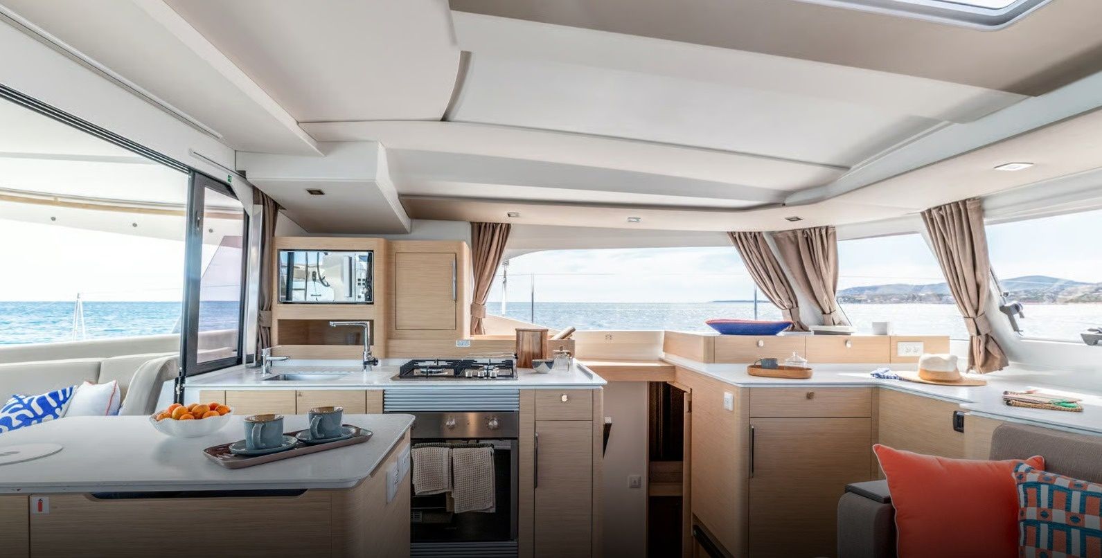 Fountaine Pajot New 44 | Manawa