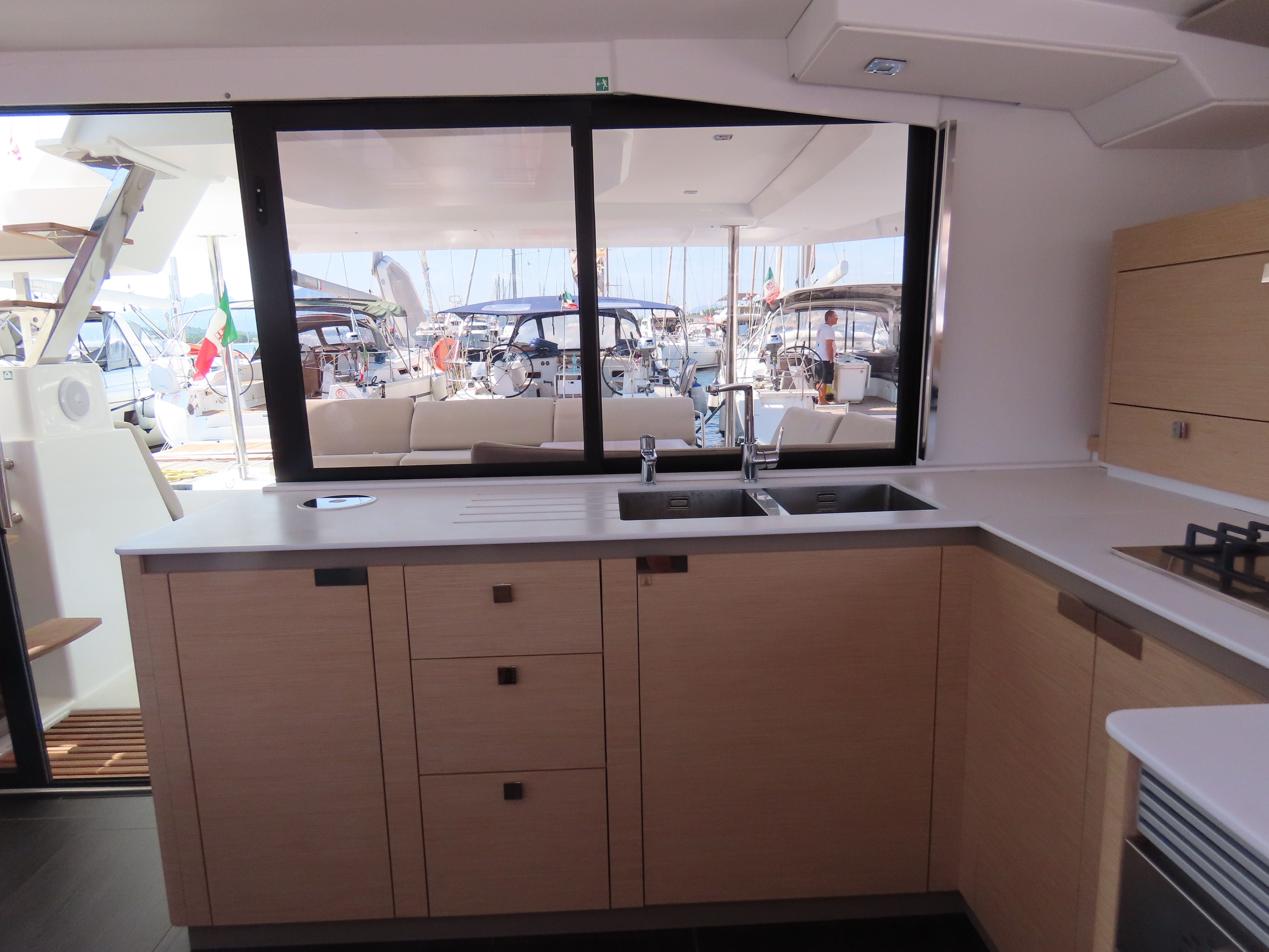 Fountaine Pajot Tanna 47 | Calypso