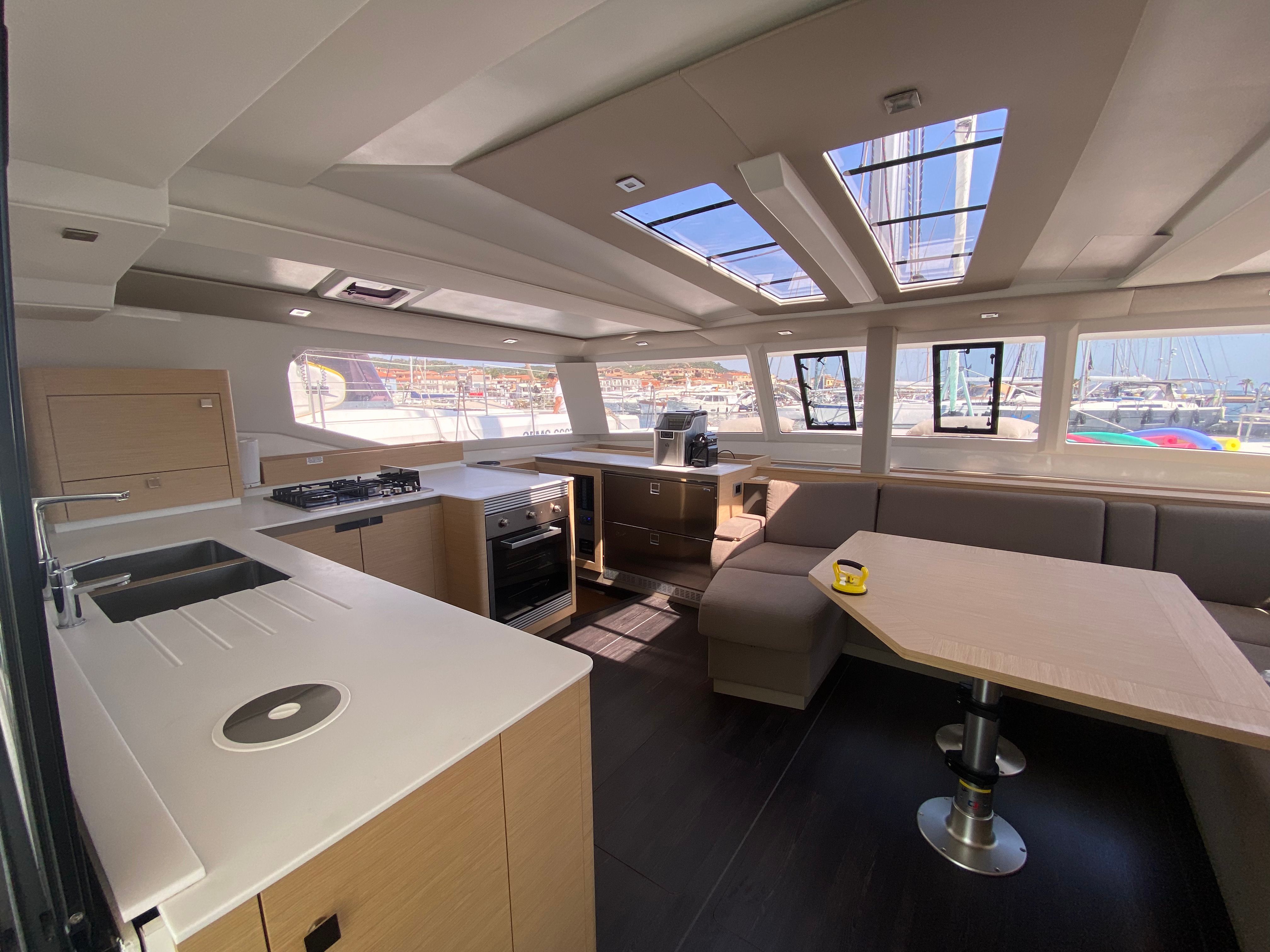 Fountaine Pajot Tanna 47 | Calypso
