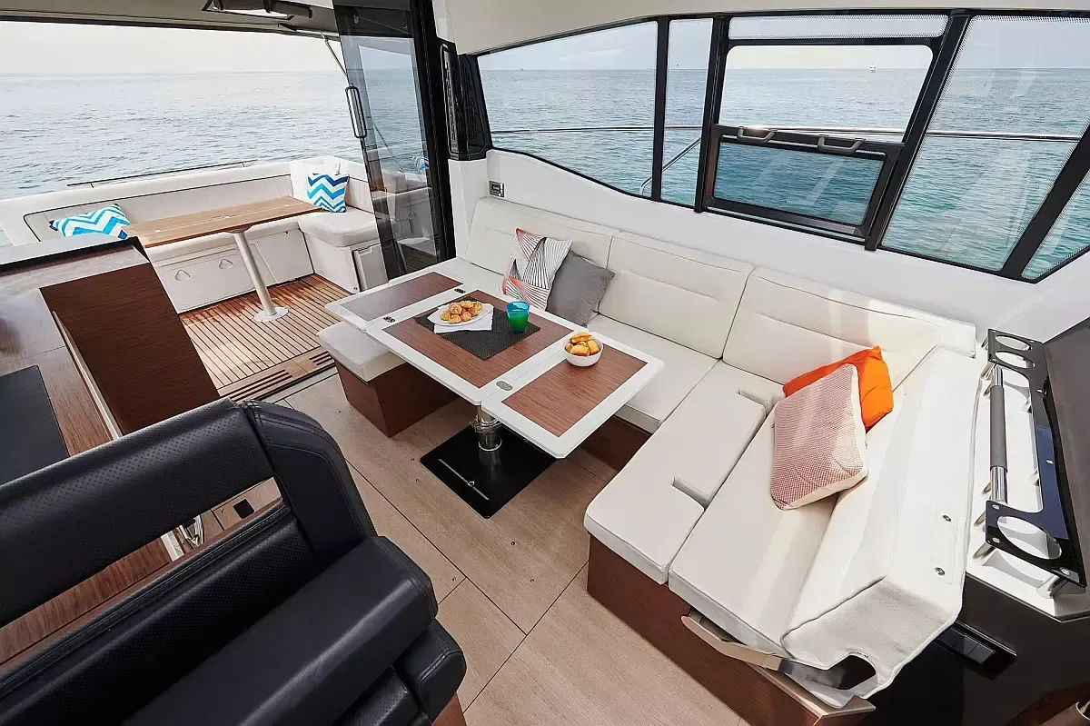 Jeanneau 37 | Royal