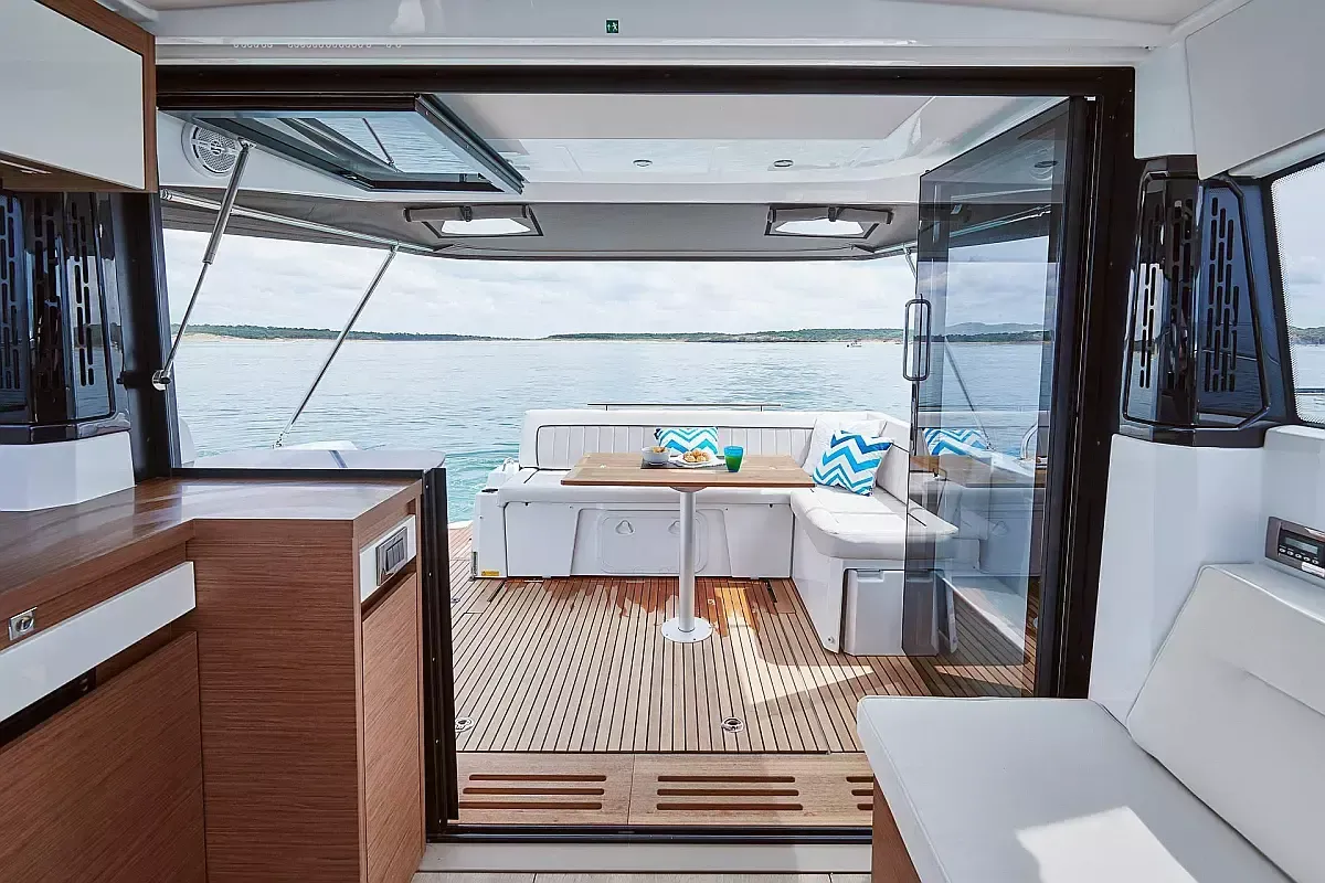 Jeanneau 37 | Royal