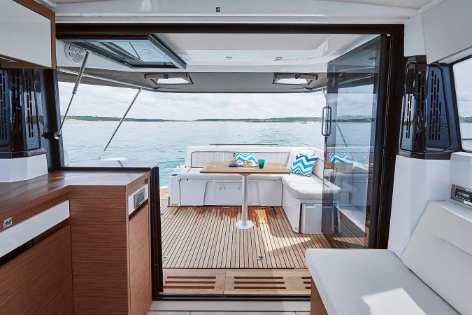 Jeanneau 37 | Royal