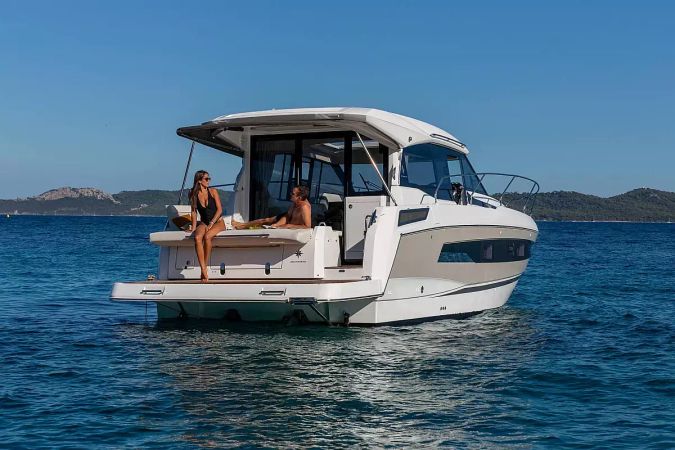 Jeanneau 37 | Royal