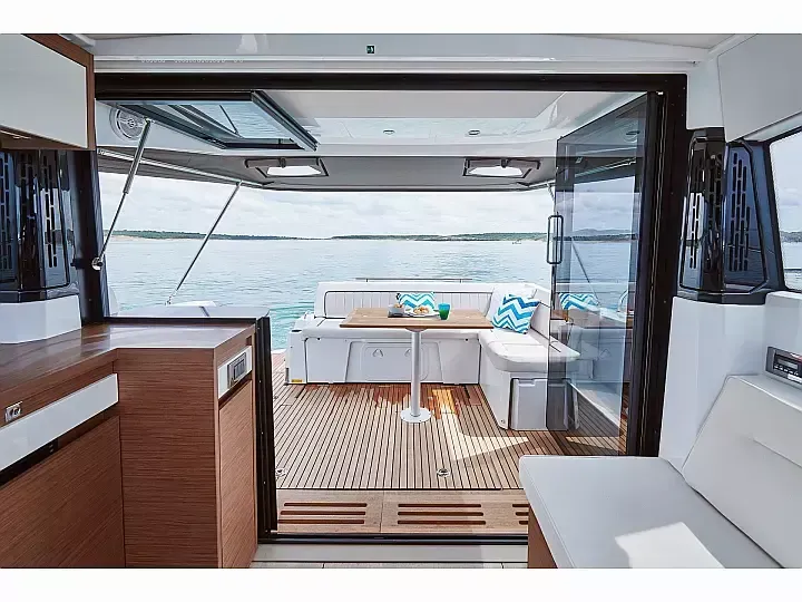 Jeanneau 37 | Royal