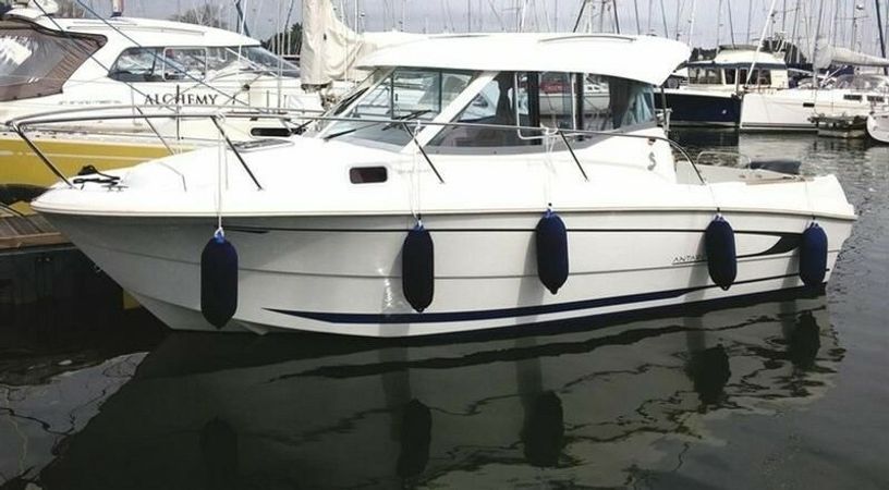 Beneteau Antares 750 | Legacy