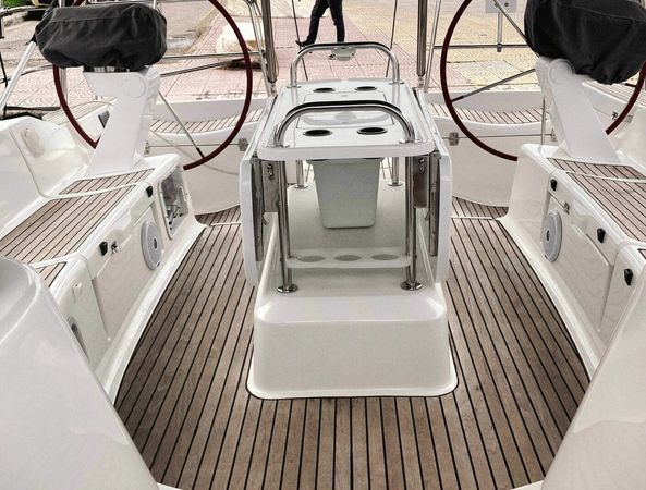 Jeanneau Sun Odyssey 49 | Family M