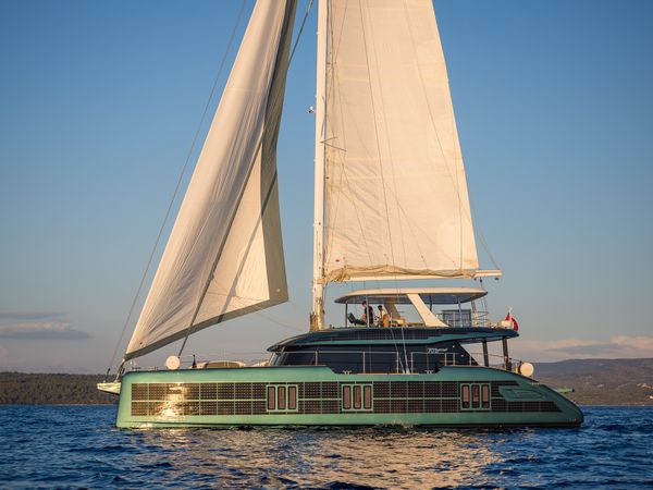 Sunreef 70 | Midori