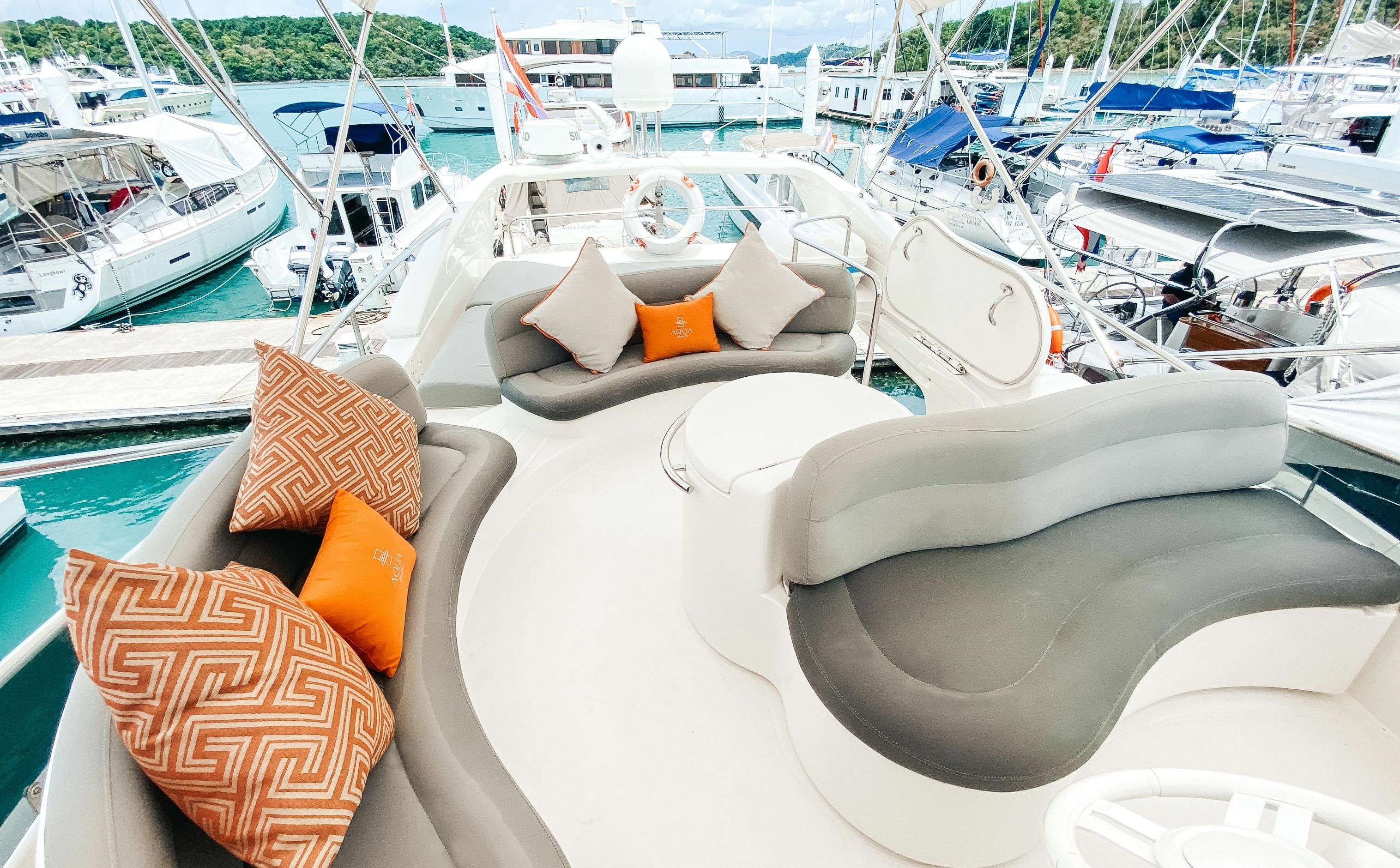 Azimut 46 | Mas Que Aqua