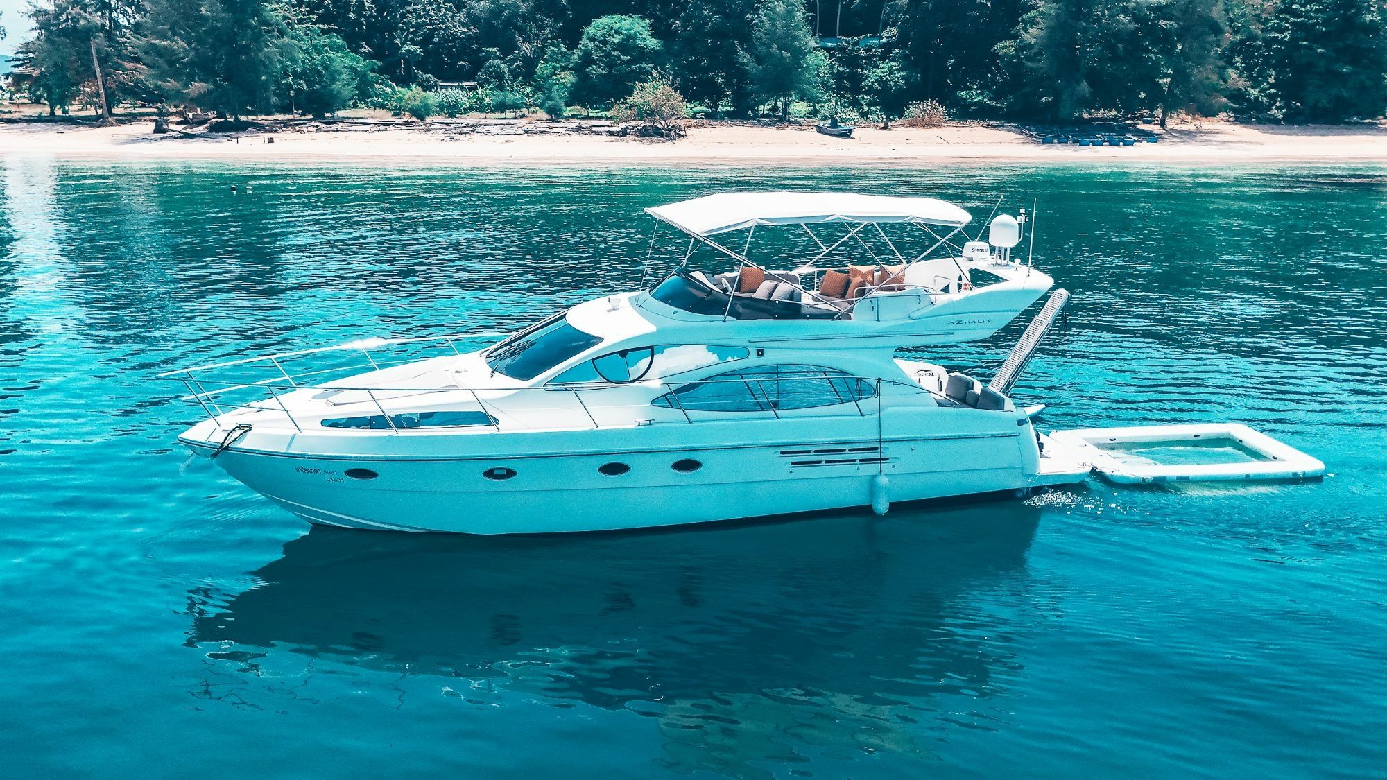 Azimut 46 | Mas Que Aqua