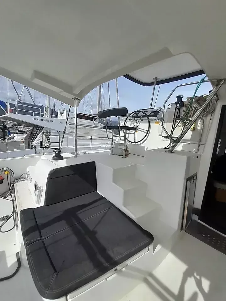 Lagoon 42 | Speranza B&B