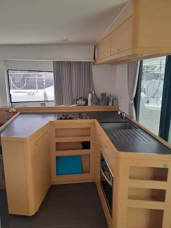 Lagoon 42 | Speranza B&B