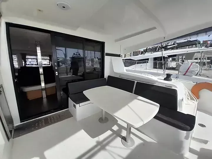 Lagoon 42 | Speranza B&B