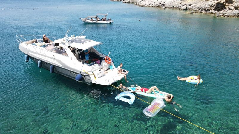Sunseeker Martinique 39 | White Eagle