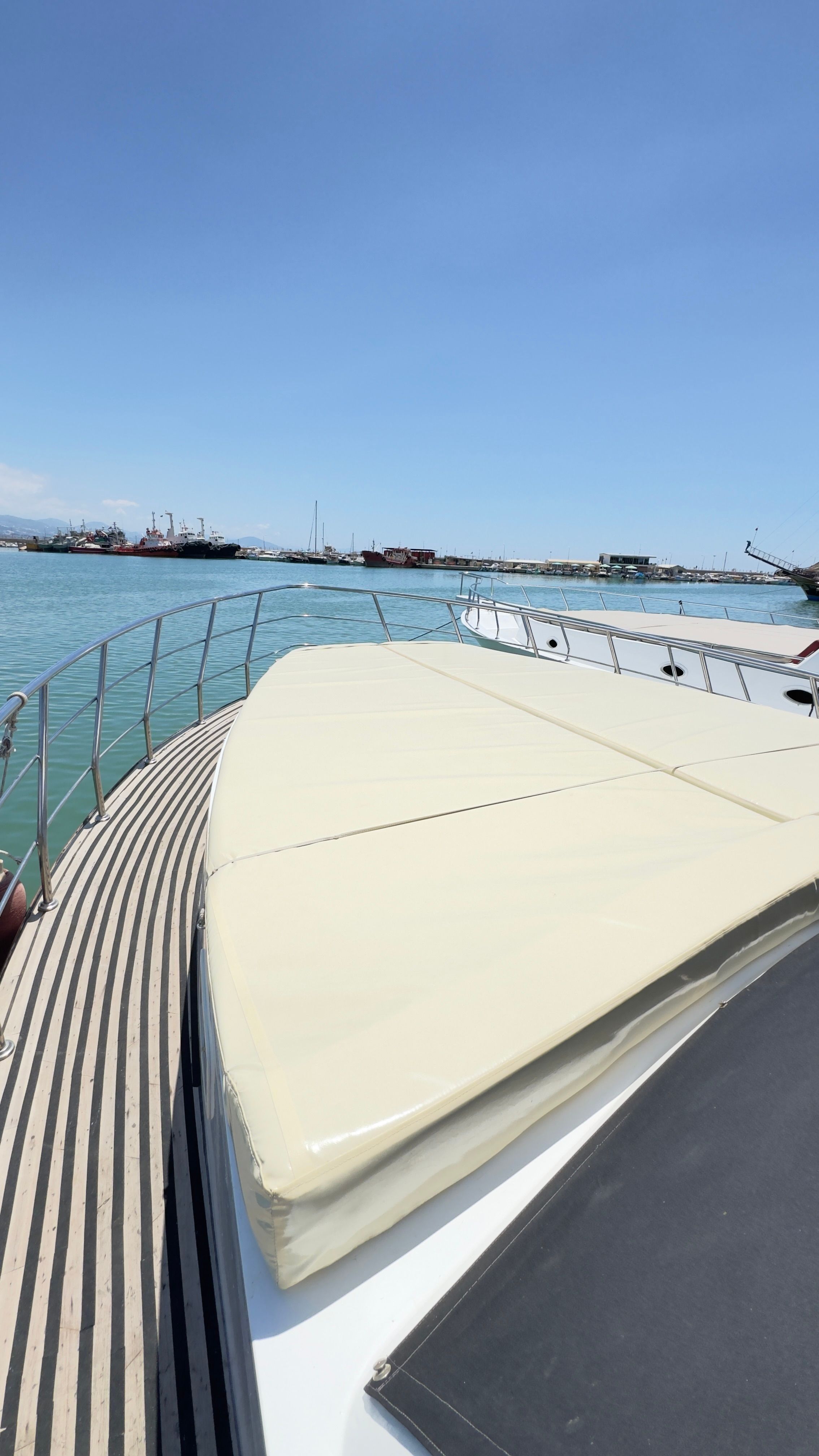 Custom Built 42 | Azura