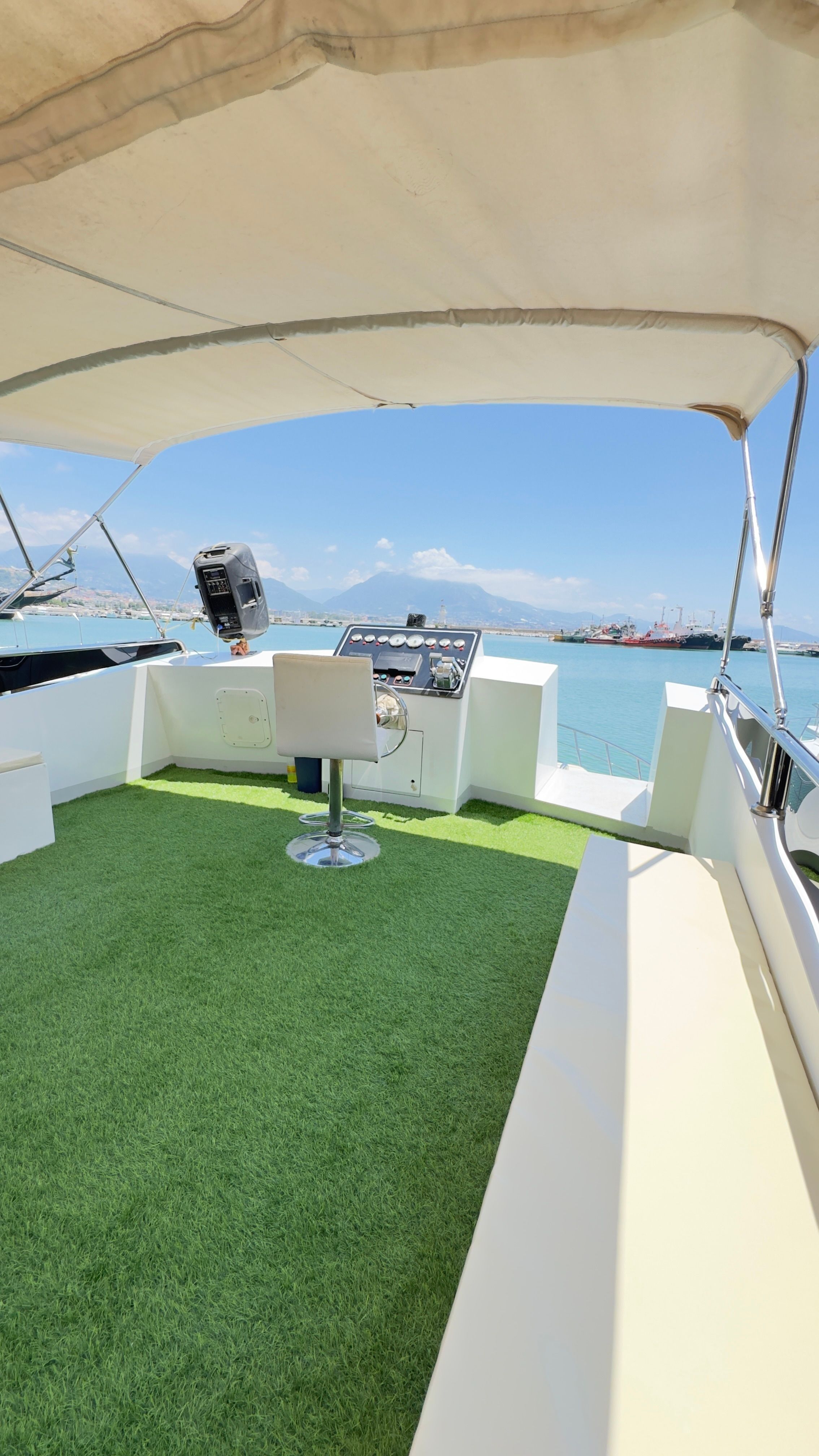 Custom Built 42 | Azura