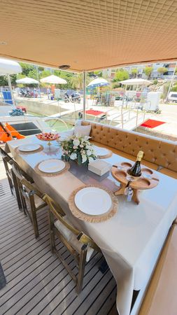 Custom Built 42 | Azura