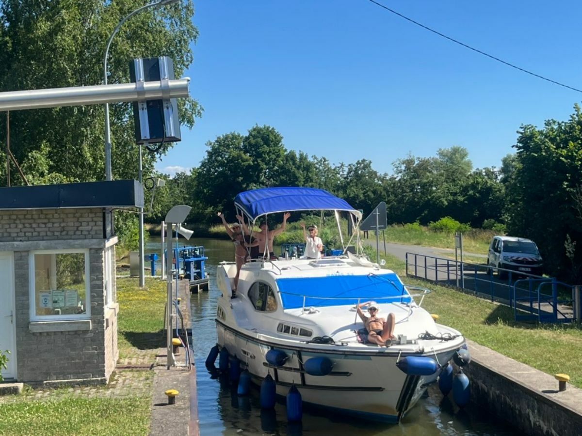 Haines Navig 34 | 4