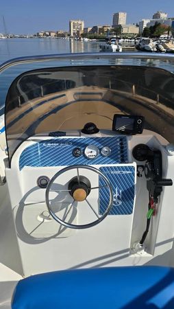 Mano Marine 21.50 Sport Fish | Light Blue
