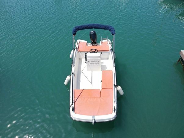 Bond Yachts 13 | La Bond