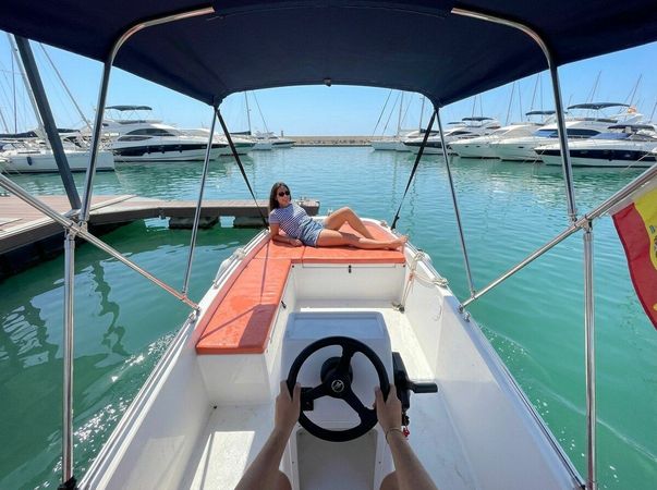 Bond Yachts 13 | La Bond