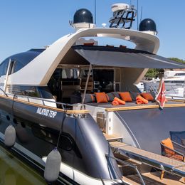 Cerri Cantieri Navali 86 | Le One