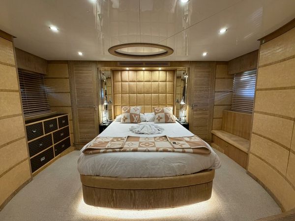Cerri Cantieri Navali 86 | Le One