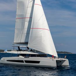 Fountaine Pajot Thira 80 | Serenissima 3