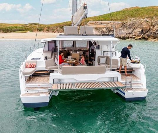 Fountaine Pajot New 41 | Shaula