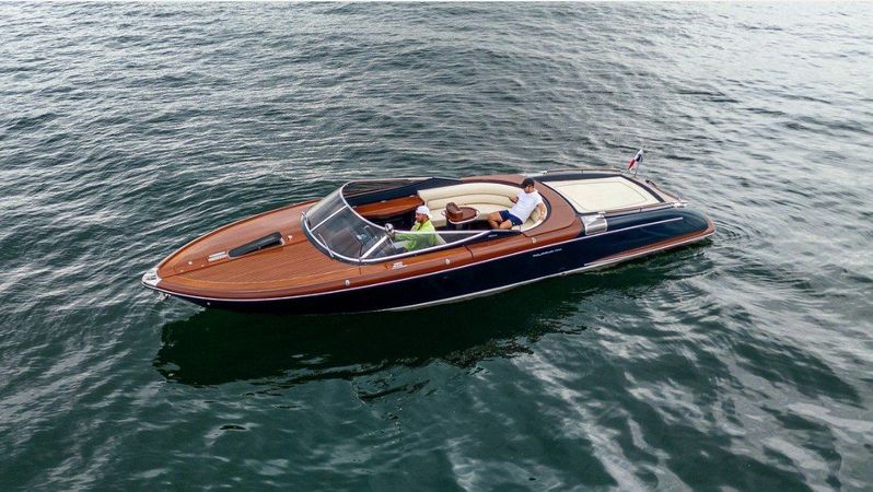 Riva 33 | Aqua 2