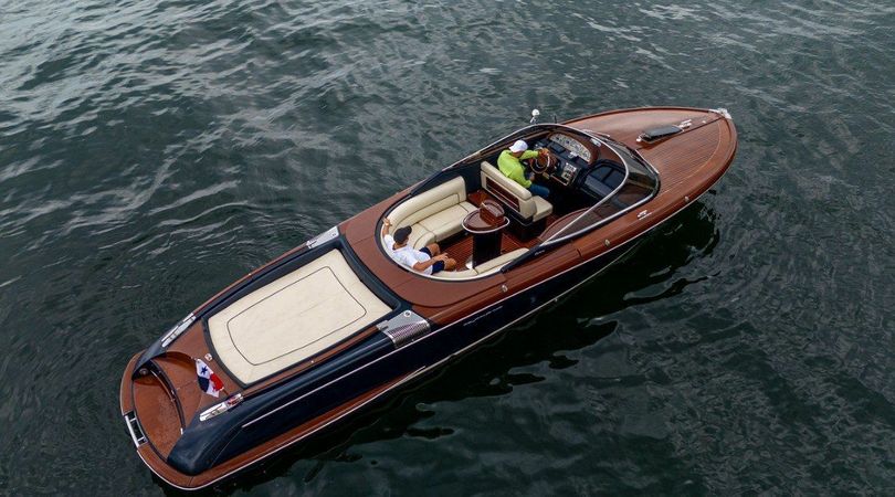 Riva 33 | Aqua 2