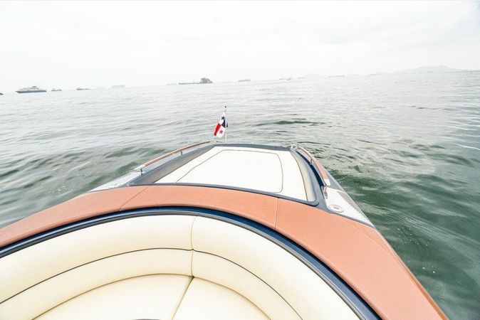 Riva 33 | Aqua 2