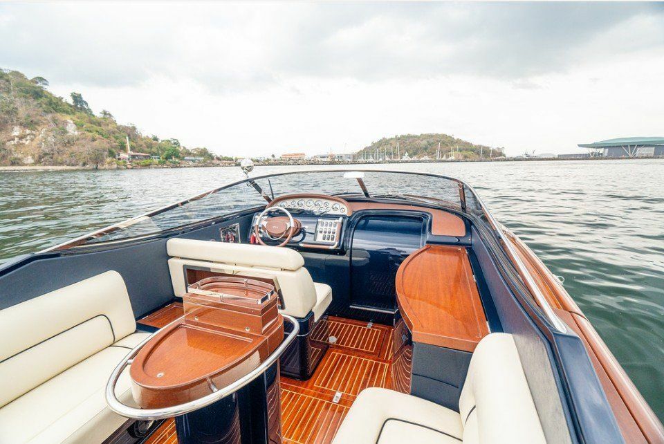 Riva 33 | Aqua 2