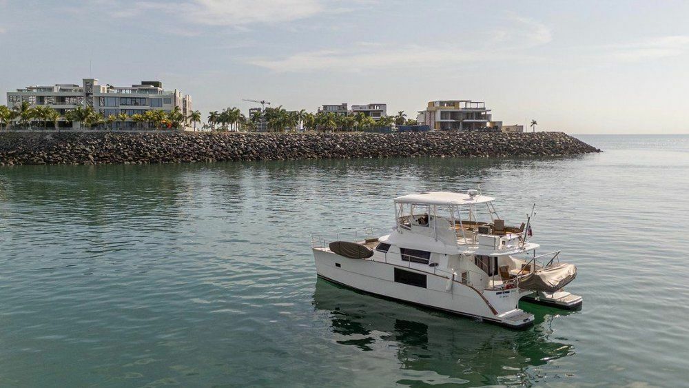 Fountaine Pajot Tanna 47 | Knot @ work