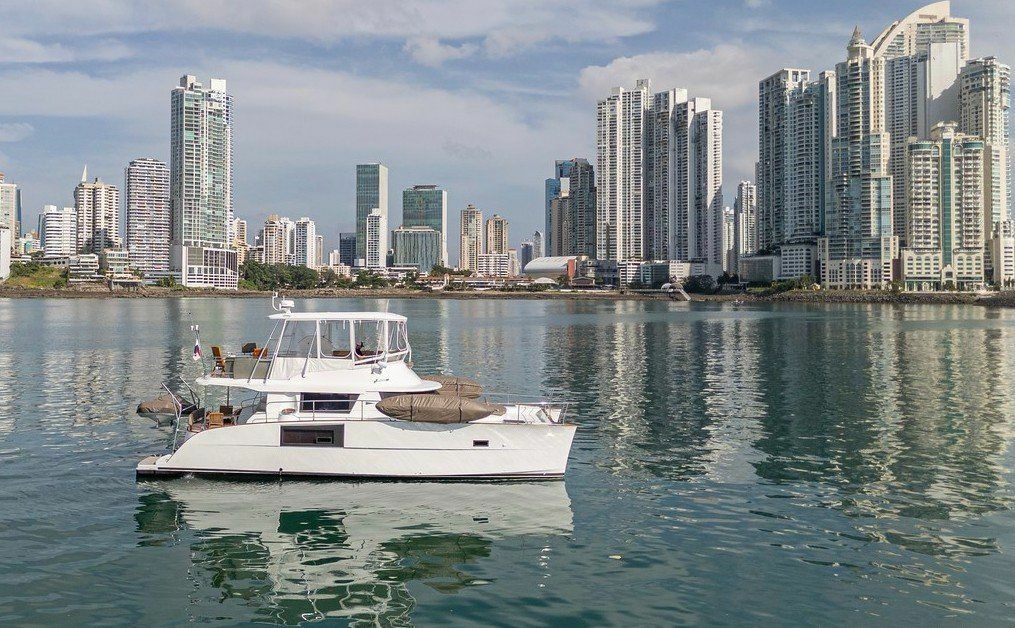 Fountaine Pajot Tanna 47 | Knot @ work