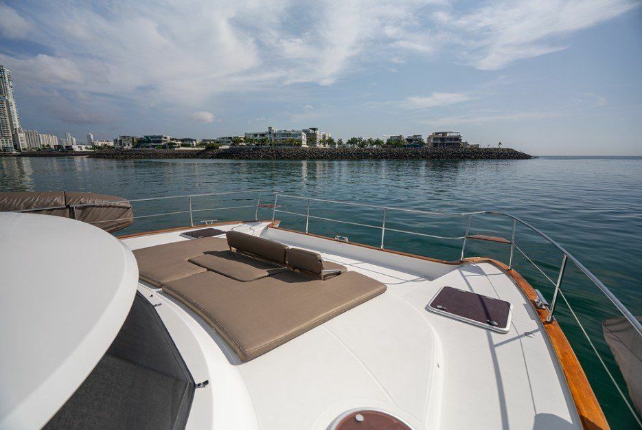 Fountaine Pajot Tanna 47 | Knot @ work