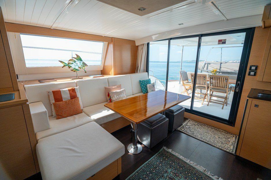 Fountaine Pajot Tanna 47 | Knot @ work