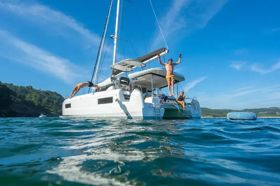 Lagoon 43 | Salty Finn