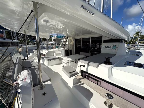 Lagoon 43 | Salty Finn