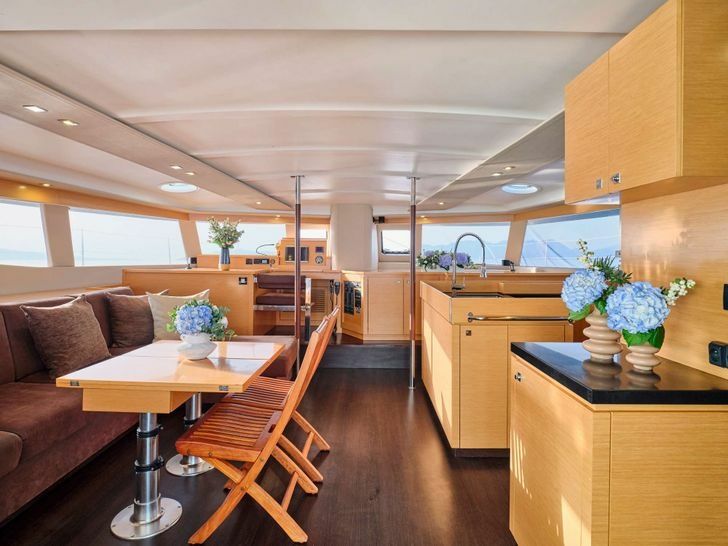 Fountaine Pajot Sanya 57 | High Five