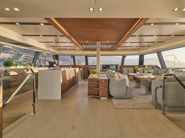 Fountaine Pajot Thira 80 | Sol Madinina
