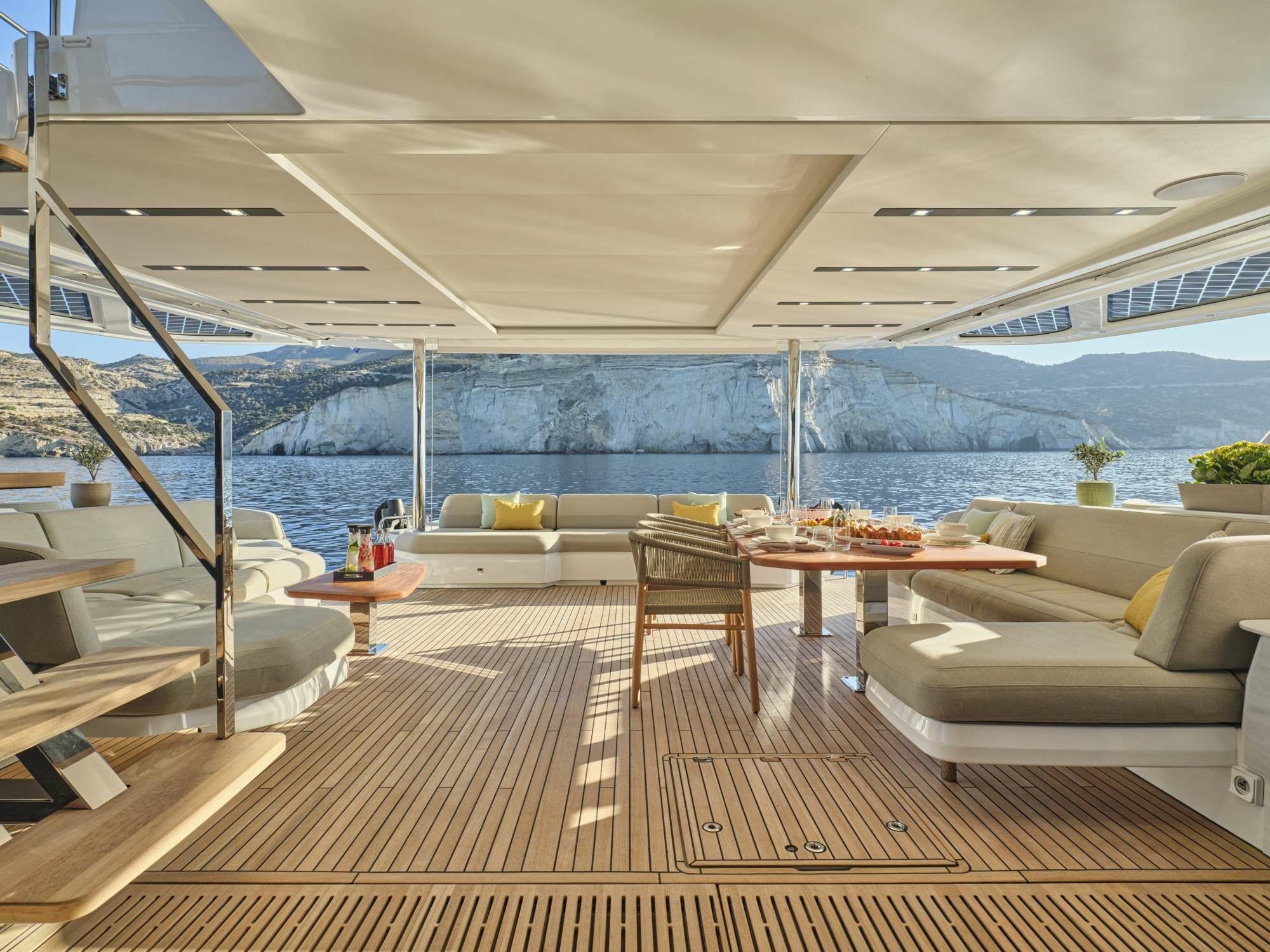 Fountaine Pajot Thira 80 | Sol Madinina
