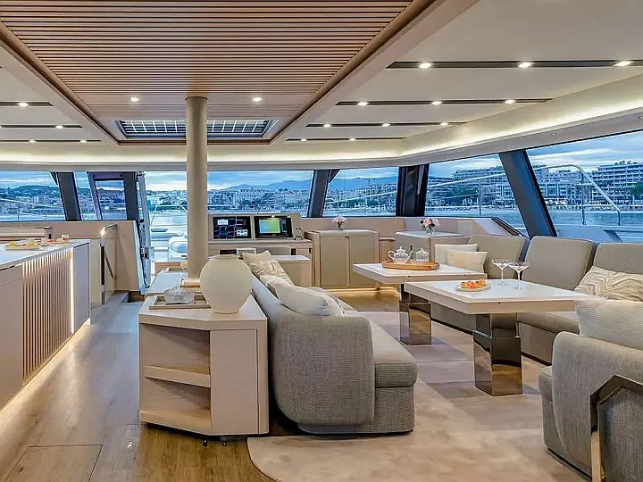 Fountaine Pajot Thira 80 | Sol Madinina