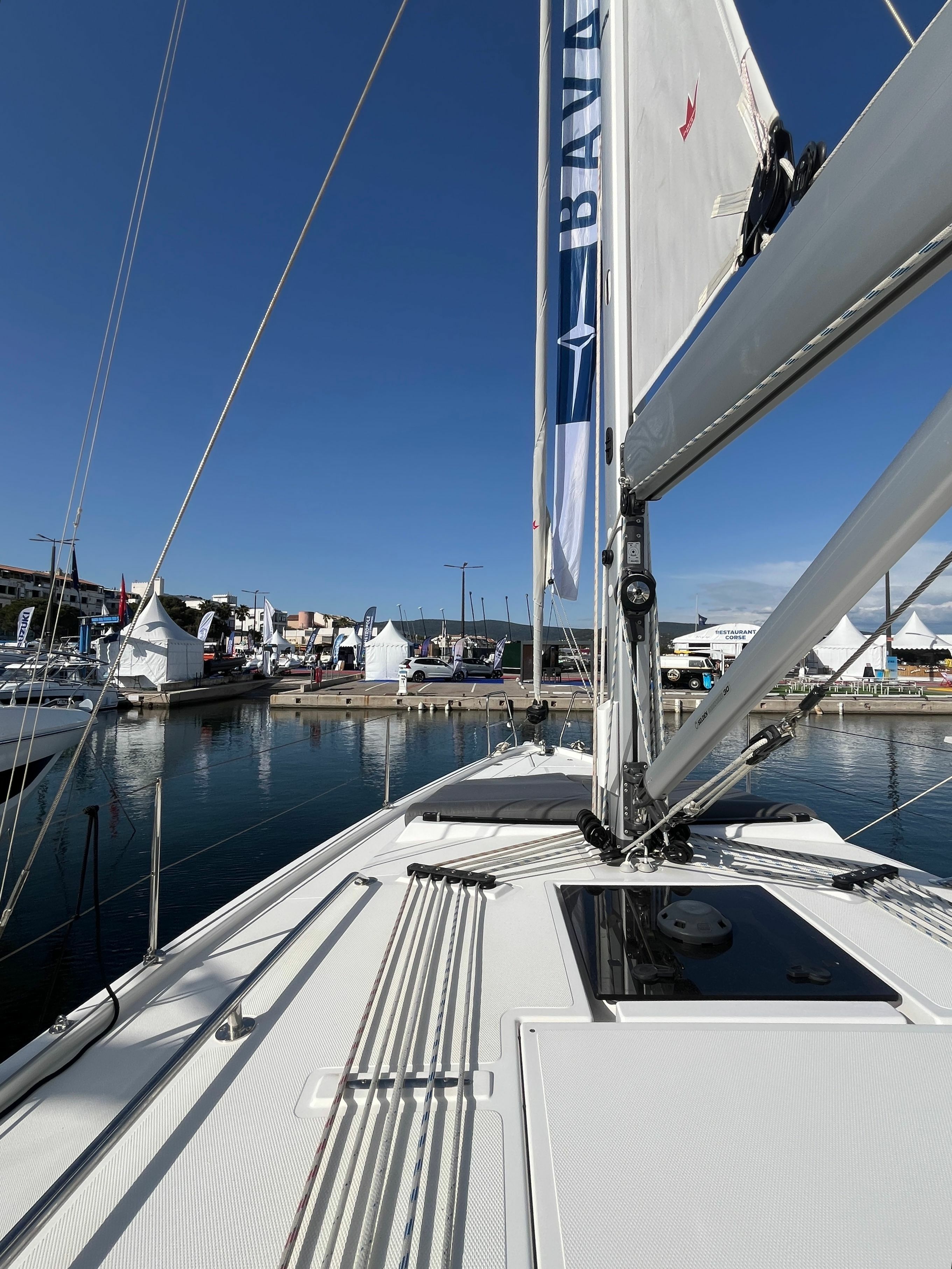 Bavaria C38 | Elauma