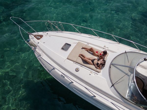 Sunseeker Mustique 42 | Apostolis