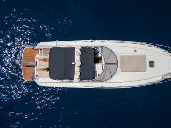 Sunseeker Mustique 42 | Apostolis
